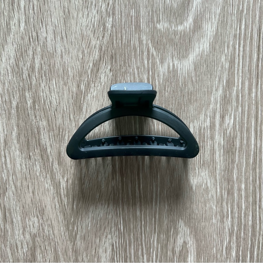 NWOT Large Hair Clip